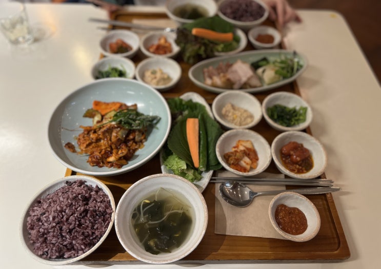 [내돈내산] 고속터미널 파미에스테이션 맛집 무월식탁