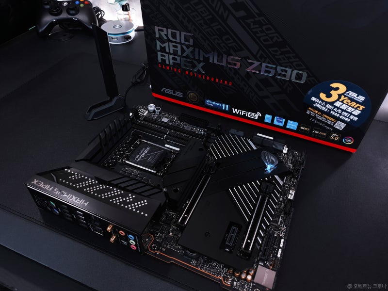 인텔 12세대 CPU 지원 메인보드 ASUS ROG MAXIMUS Z690 APEX