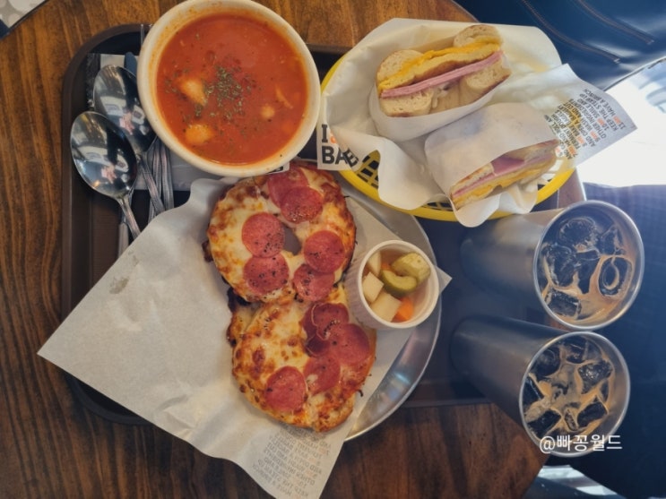  [공덕브런치맛집] 햄에그치즈, 페퍼로니피자 욤뇸뇸 <아이엠베이글>