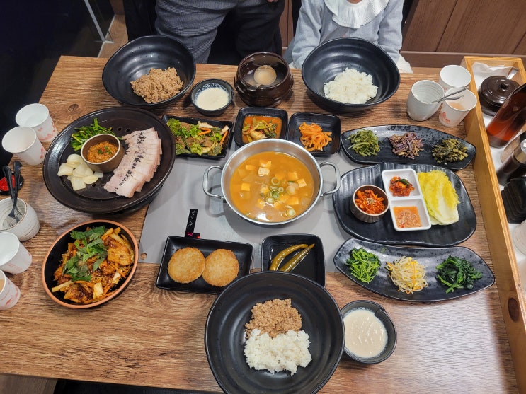  일산 풍동 애니골 맛집, 꽁당보리밥&두부찜에서 건강한 한끼