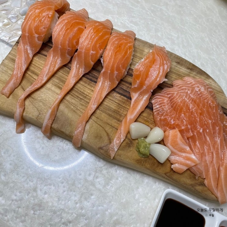  초밥용 단촛물 만들기 초밥소스로 초밥 쉽게 만들기 초대리만들기 초대리 레시피  초밥모양잡는 꿀팁