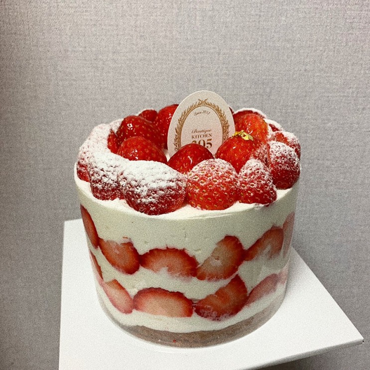 광주 신세계백화점 지하 딸기케이크 입점! :: [ 키친205 ]