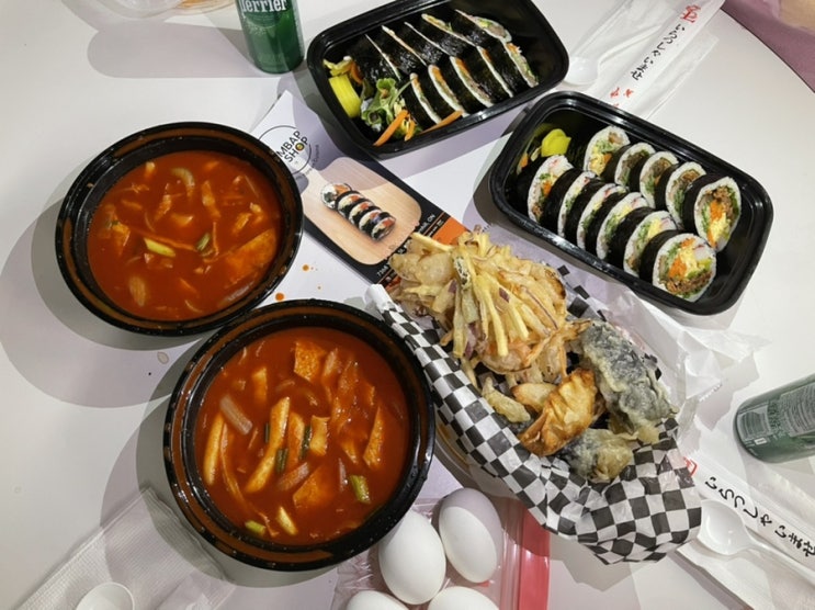  토론토 업타운에 부는 분식 바람