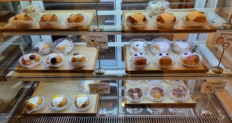  신세계백화점 센텀시티점 팝업 크림 가득 "마리토쪼"
