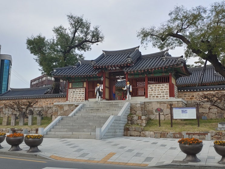 경상남도 밀양여행 (밀양관아지 : 근민헌, 납청당, 매죽당) 경상남도 밀양여행 (밀양관아지 : 근민헌, 납청당, 매죽당)
