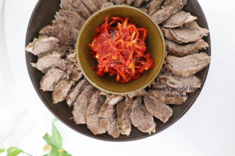 백종원 돼지고기 수육 삶는법 뽈살 부위로 김장 무생채 올려 맛있게~