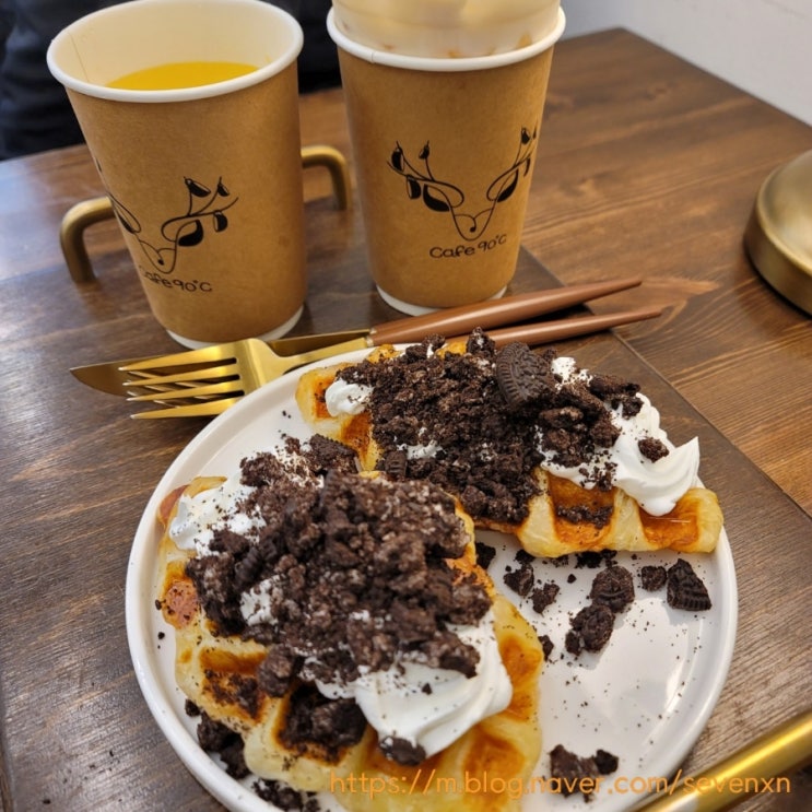  배곧카페 , 크로플이 맛있는 구십도씨