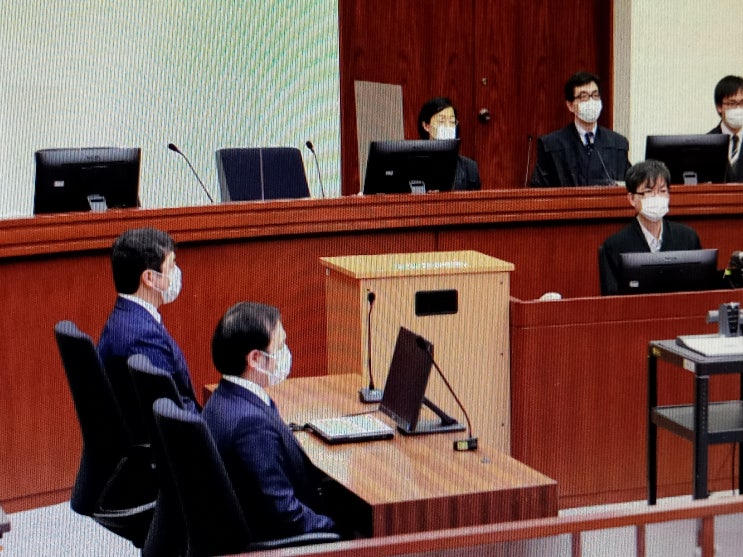  아내가 온라인게임 불륜 외도, 상간남과 부적절한 카톡과 문자, 외설적인 동영상 공유 손해배상 이혼변호사 판례
