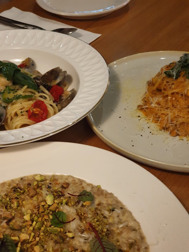  성수 서울숲 맛집 퀴버 연말 분위기 물씬