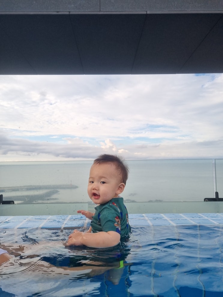  제주도호텔 아기랑 가기 좋은 제주 그라벨호텔 (루프탑수영장, 온돌룸)