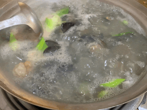  논산 맛집 - 해물칼국수 • 보쌈맛집 [기찻길옆오막살이] 보쌈이 맛있는 집!