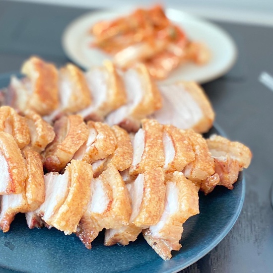  크리스피 삼겹살, 처음 느껴보는 식감 정말 맛있어