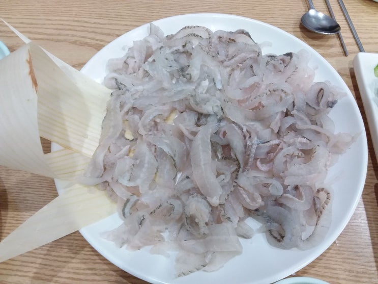  도다리 세꼬시 회가 맛있는 경락 횟집