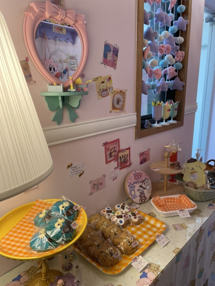  연남동 키치 카페 소품샵 카페 추천, "벌스데이투미, Birthday To Me"