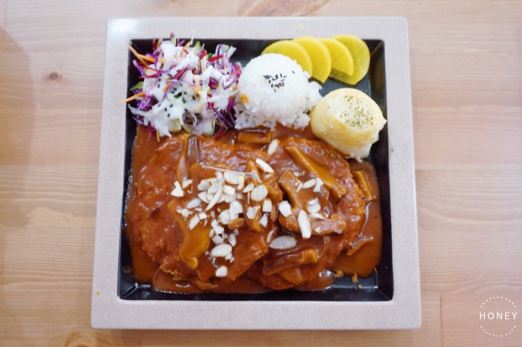  거제포로수용소유적공원맛집 해송가 데미그라스돈까스 칼국수