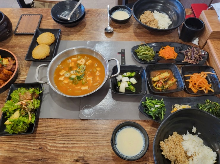  일산비빔밥/ 꽁당보리밥&두부찜 일산애니골본점