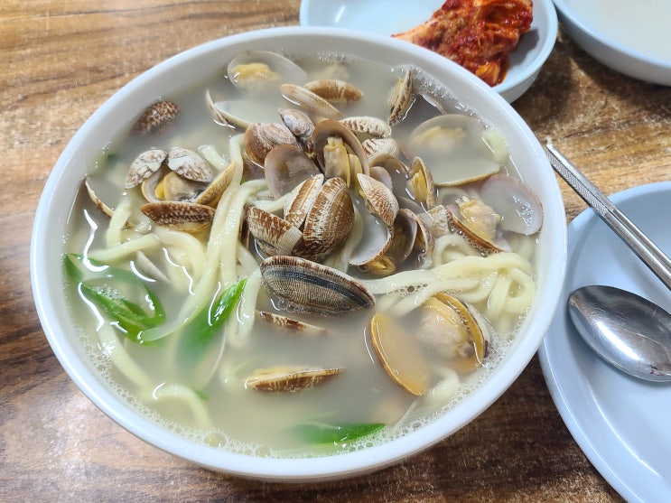  신대방삼거리역 ) 바지락칼국수 맛집 <즉석 바지락손칼국수>