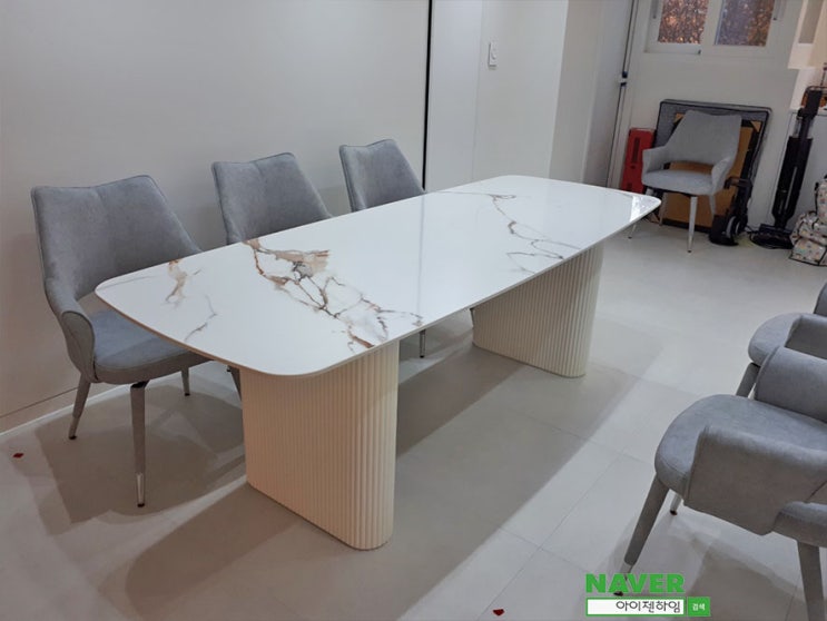 분위기 완성 끝판왕 아이젠하임 포세린식탁 리얼 배송후기! 분위기 완성 끝판왕 아이젠하임 포세린식탁 리얼 배송후기!