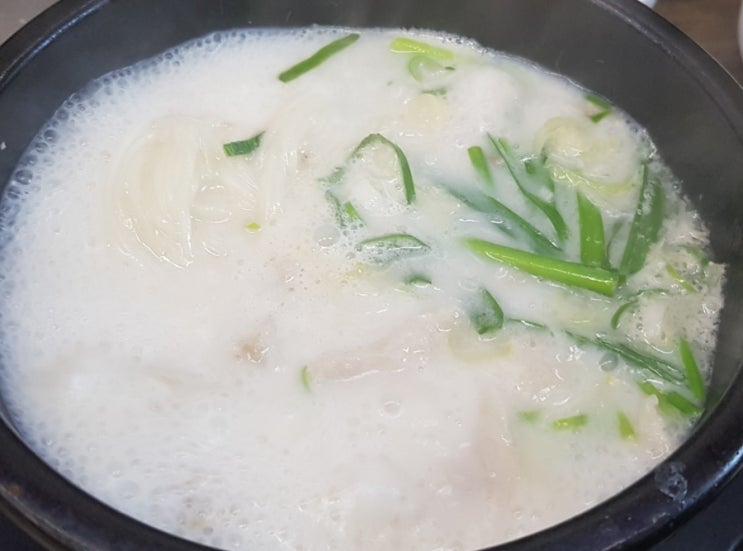 평촌 금강펜테리움 2층 다양한 반찬 한식음식점 전주옥 돼지고기국밥 점심식사 평촌 금강펜테리움 2층 다양한 반찬 한식음식점 전주옥 돼지고기국밥 점심식사