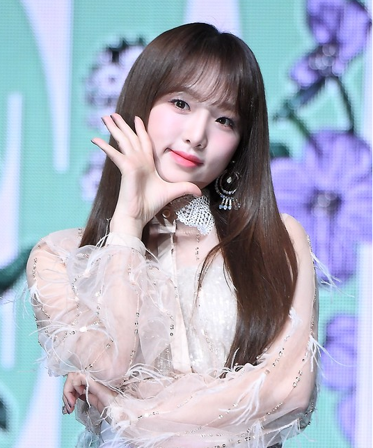 아이즈원 최예나 사주에 필요한 불화(火)...