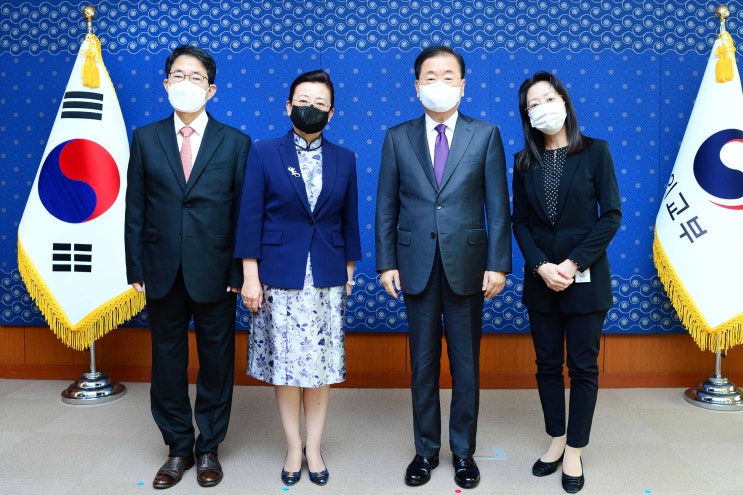 정의용 외교부 장관, 한중일 3국협력사무국 사무총장단 접견...동북아 대표 협력체로 발돋움 정의용 외교부 장관, 한중일 3국협력사무국 사무총장단 접견...동북아 대표 협력체로 발돋움