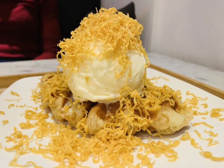  신풍역카페 시그니처커피와 수제디저트 맛집 모프커피앤베이크샵