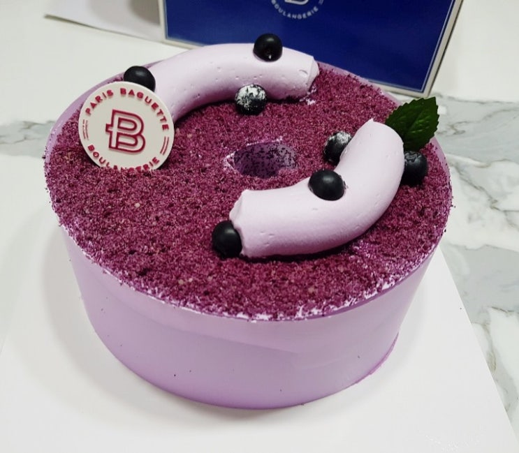[ 파리바게뜨 ] 상큼한 블루베리 쉬폰  케이크 맛있어요~