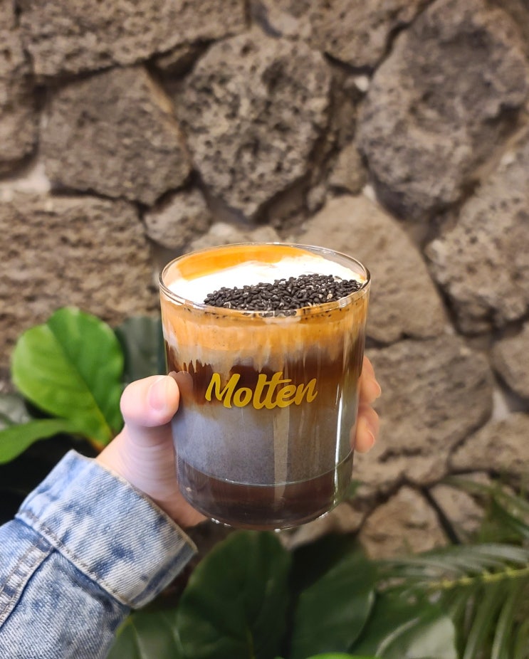  개금 카페_ 몰튼커피(Molten) 제주도 감성의 신상카페/ 내돈내산