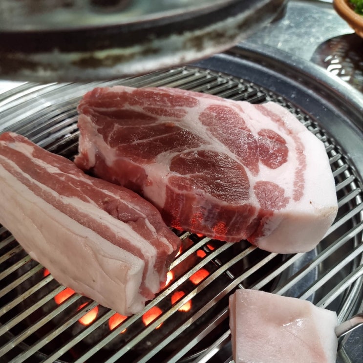  동탄 두툼한 삼겹살 제대로 구워주는- 채돈이