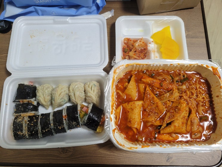 대전 분식집 본만쥬모듬 김밥 만두 라볶이 셋트 9000원