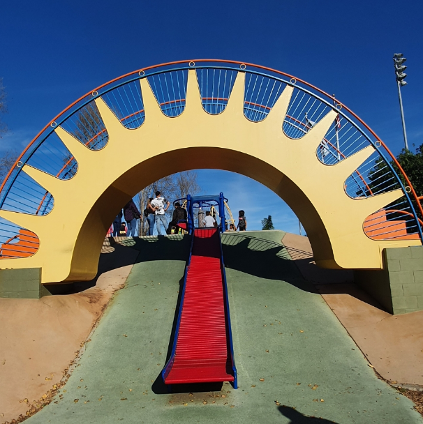 Dennis The Menace Playground[ 놀이터: 캘리포니아 몬트레이]  & Lake El Estero