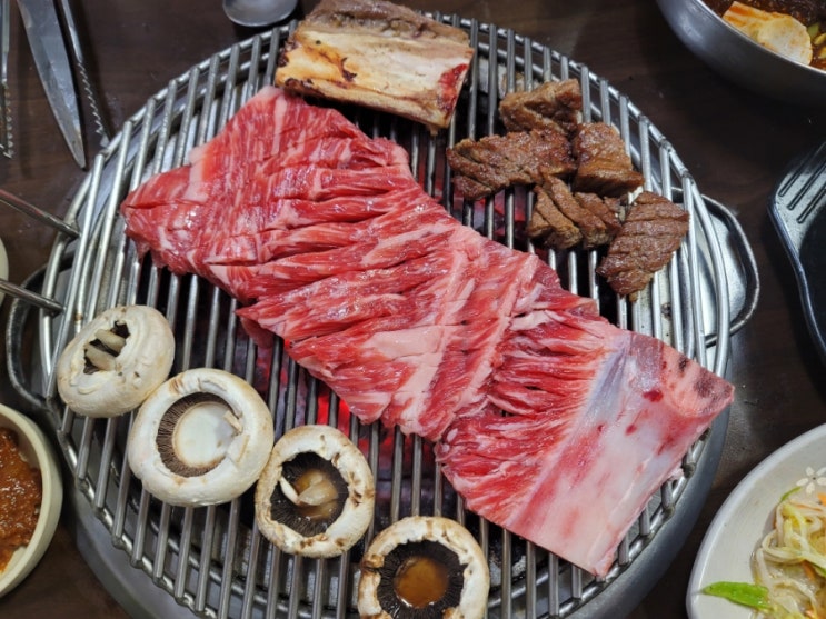  안양 호계동 소갈비 맛집 밑반찬과 냉면이 맛있는 "풍년숯불갈비"