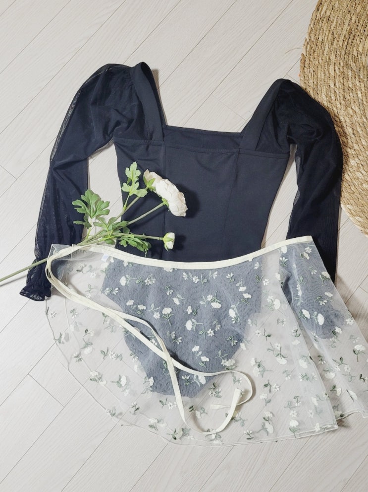  성인발레복 다프네로럴  코와니스커트 너무예뻐