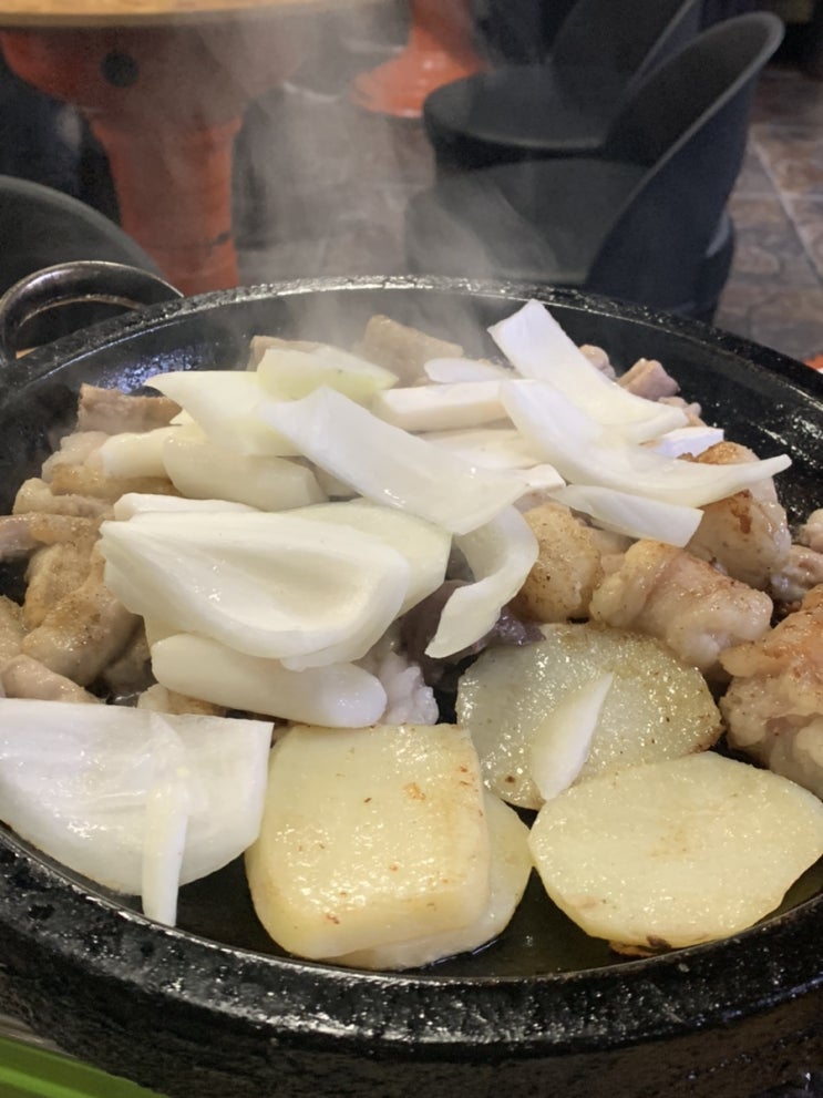  성수역 곱창 | 곱이 가득찬 찐 곱창 맛집 ‘천수곱창’ 볶음밥도 필수!