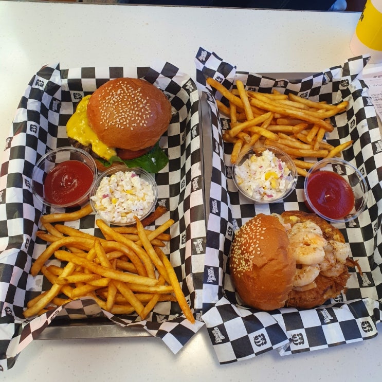  합정 맛집 _ 수제버거 '페이머스 버거' 맛있어요 :)