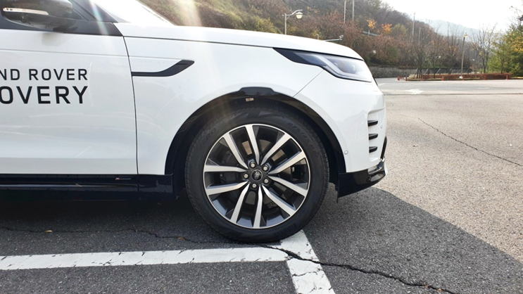  랜드로버 디스커버리5 리스 확실히 탐나네요!