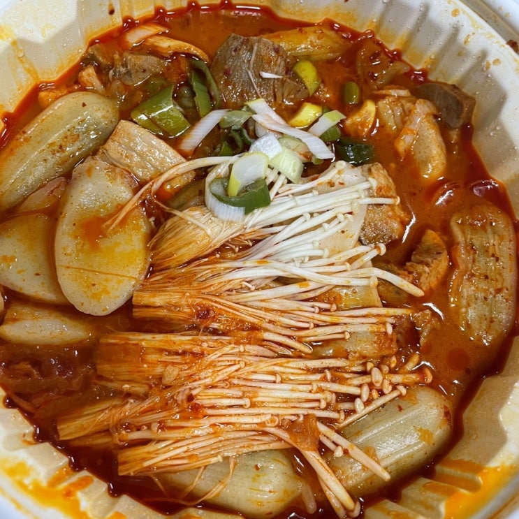  배달가능한 대구 김치찜  무난하기 먹기좋은 독골김치찜