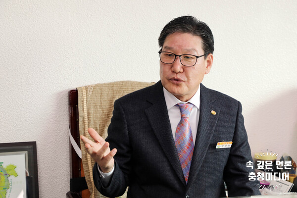  [충청미디어] 영동군, 임인년 신년 화두 ‘성심적솔(誠心迪率)’ 선정