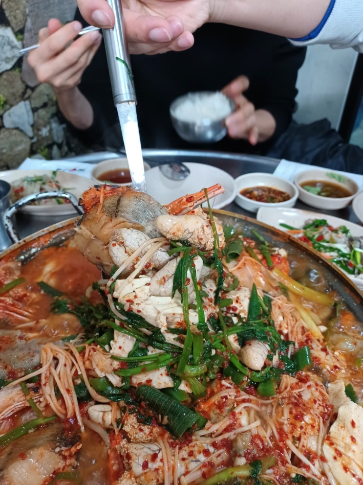  한 번도 안온 사람은 있어도 한 번만 와본 사람은 없다  동대문구 전농동 해물 알탕 한식 맛집