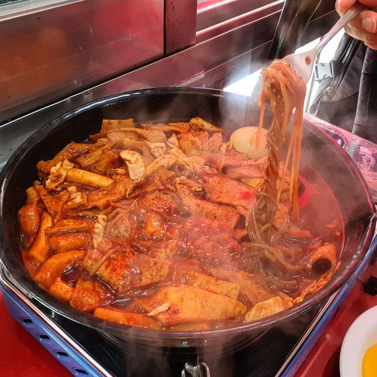  [서울] 끊을 수 없는 빨간맛, 매혹적인 떡볶이 모음집