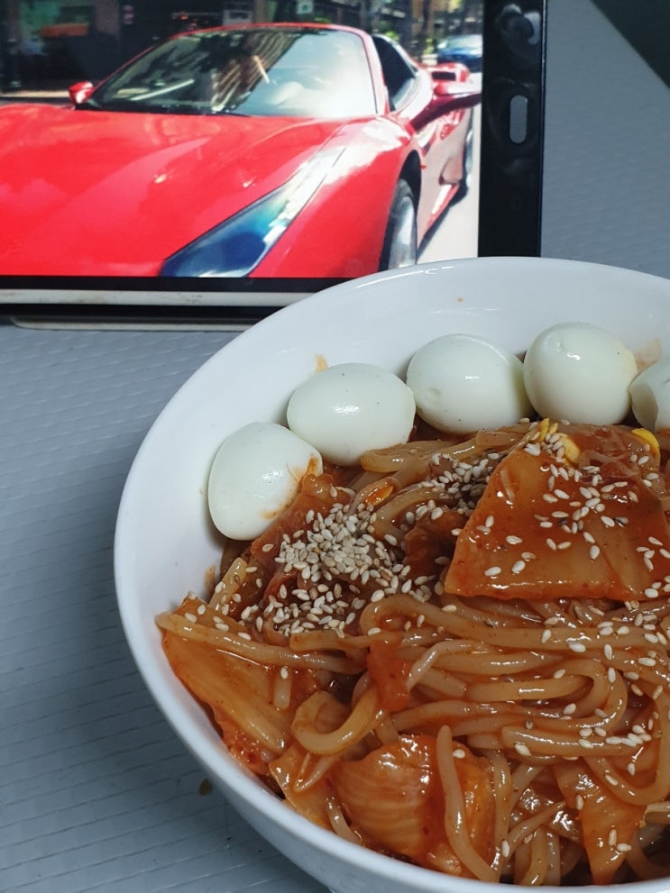  최애 메뉴 쫄면으로 분식 식사일기.