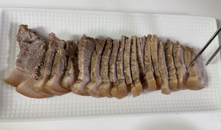  돼지수육 맛있게 삶는 방법 맛있는 돼지고기수육