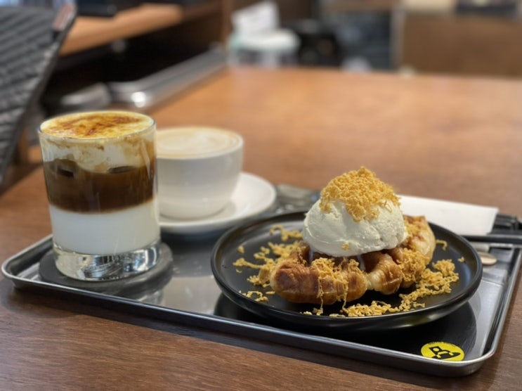 샤로수길 뇨끼 맛집 서울테이블, 독특한 감성의 카페 에르디(EARD)