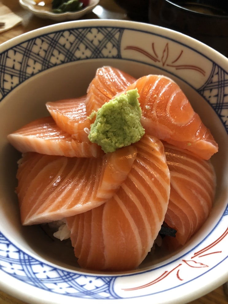  분위기 좋은 식당 맛있어서 웃음나는 <호호식당> 익선점 / 연어덮밥 오늘도 클리어