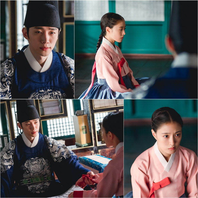 '옷소매 붉은 끝동' 이준호, 이세영 손목 덥석.. 밀착 시중 로맨스.. '옷소매 붉은 끝동' 이준호, 이세영 손목 덥석.. 밀착 시중 로맨스..
