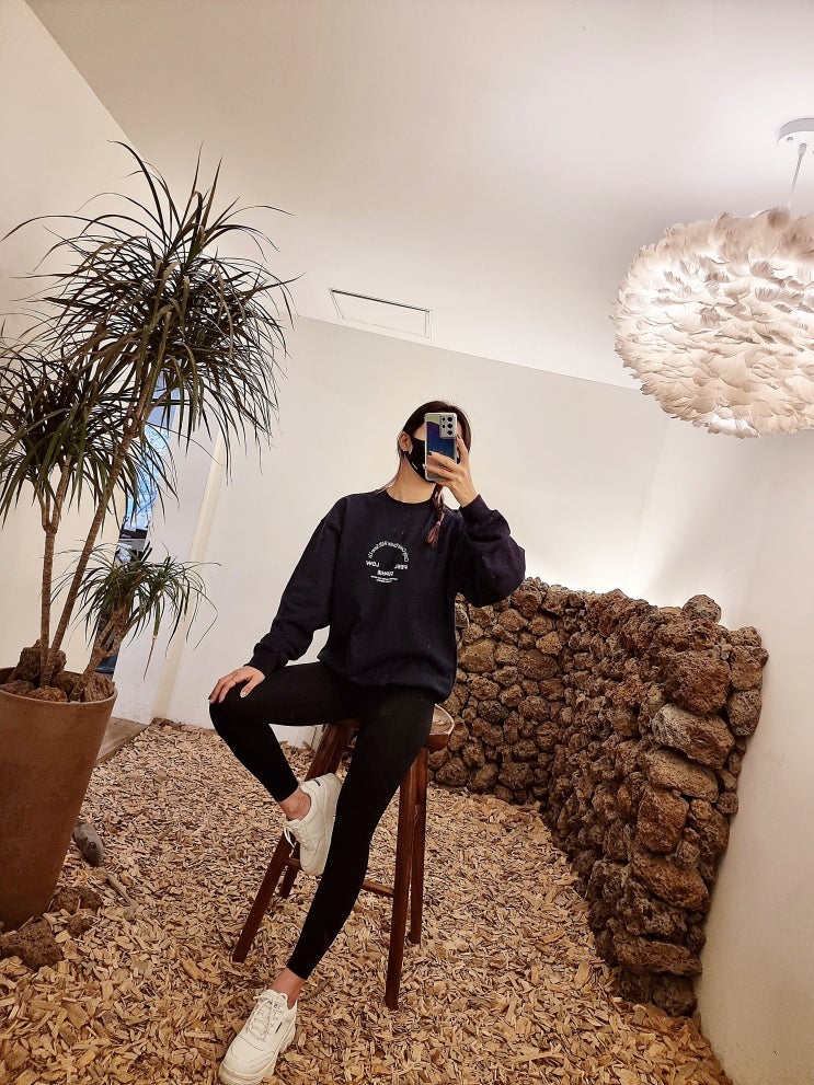 필로소피 레깅스 + 21FW 로고 맨투맨 원마일웨어 코디하기 필로소피 레깅스 + 21FW 로고 맨투맨 원마일웨어 코디하기