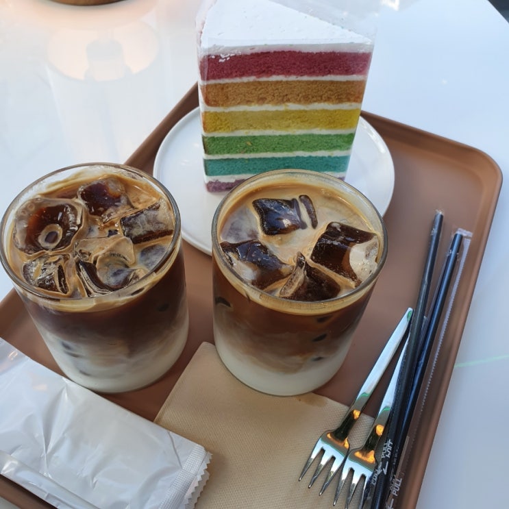  상수 카페 _ 'BOIS' 보이스 카페 푸릇푸릇한 카페네요 :)