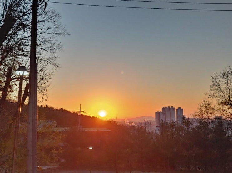 오늘 아침 망현산에서 본 해돋이