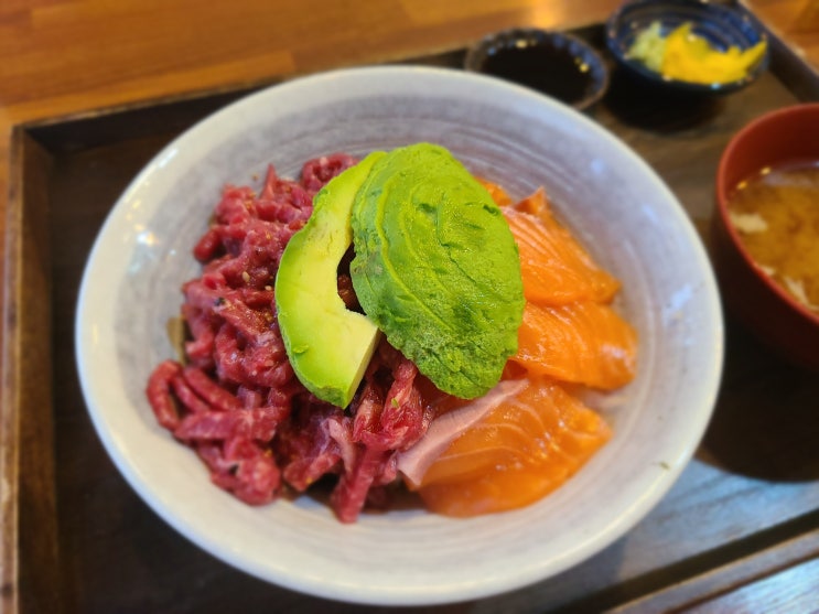 대학로 혜화 맛집 &lt;함박 웃음 식당&gt; : 혼밥하기 좋은 덮밥 가게!