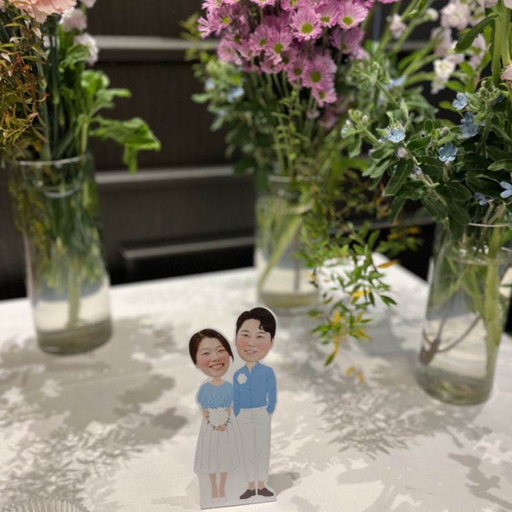  제2장. 포토테이블 웨딩대두등신대 - 아이디어스(애기돌 작가)